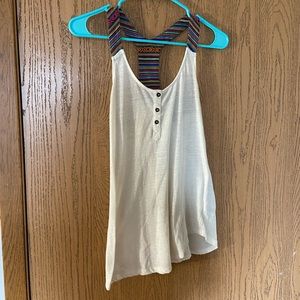 Size M cream tank